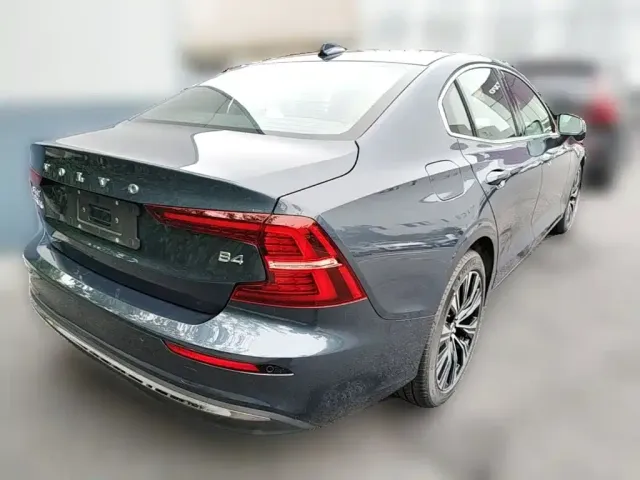 Volvo S60 — Фото автомобиля 9
