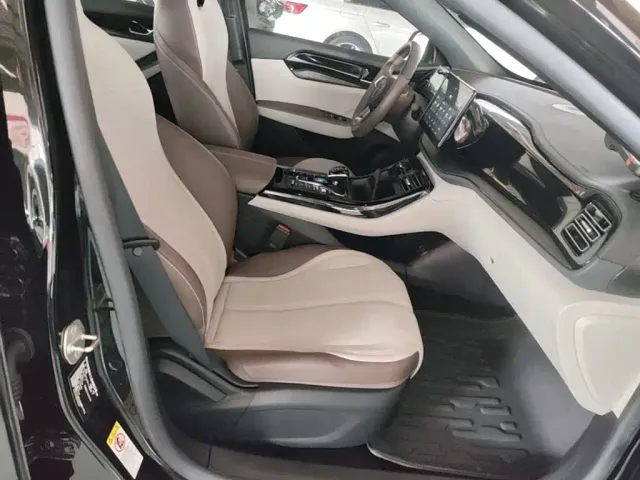 BYD Qin PLUS — Фото автомобиля 24