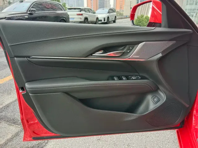 Cadillac CT4 — Фото автомобиля 14