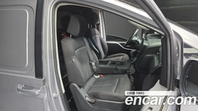 Hyundai Staria — Фото автомобиля 17