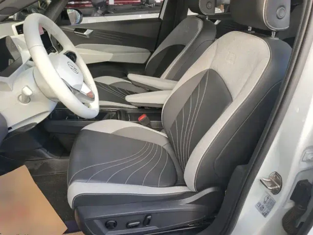 Volkswagen ID.3 — Фото автомобиля 10