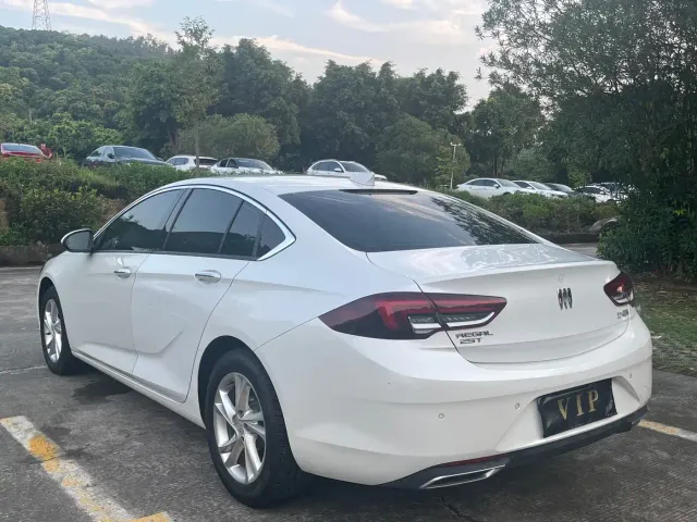 Buick Regal — Фото автомобиля 16