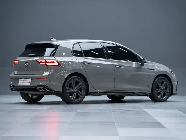 Volkswagen Golf — Фото автомобиля 10