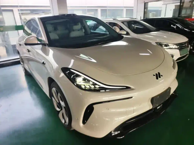 IM Motors LS6 — Фото автомобиля 3