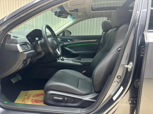 Honda Accord — Фото автомобиля 6