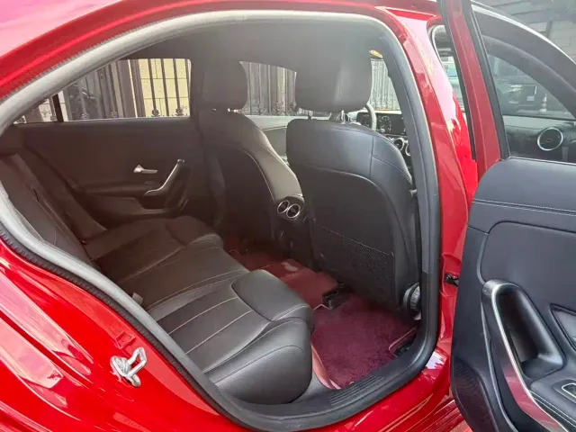 Mercedes-Benz A-Class — Фото автомобиля 5