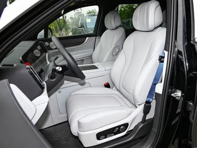 Aito M9 — Фото автомобиля 4