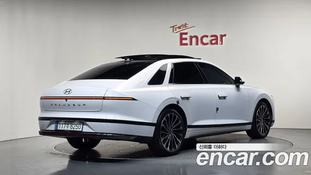 Hyundai Grandeur GN7 — Фото автомобиля 2