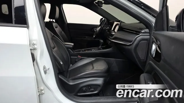 Jeep Compass 2nd Gen — Фото автомобиля 16