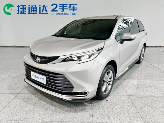 Фотография автомобиля — Toyota Sienna