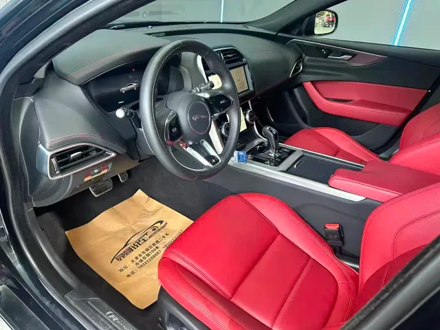 Jaguar XEL — Фото автомобиля 11