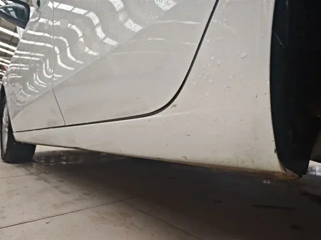 Roewe i5 — Фото автомобиля 21