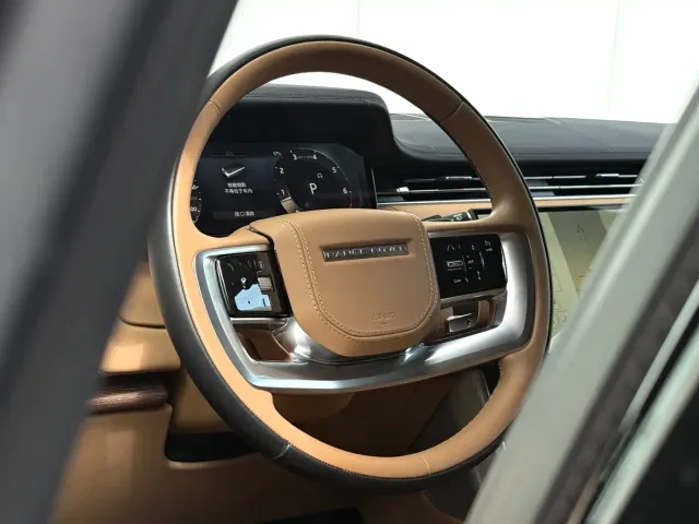 Land Rover Range Rover — Фото автомобиля 25