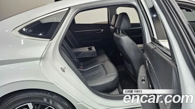 Hyundai Sonata — Фото автомобиля 12