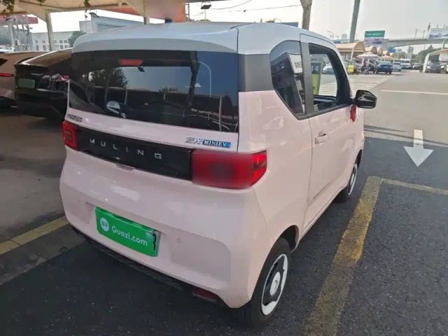 Wuling Hongguang Mini EV — Фото автомобиля 6