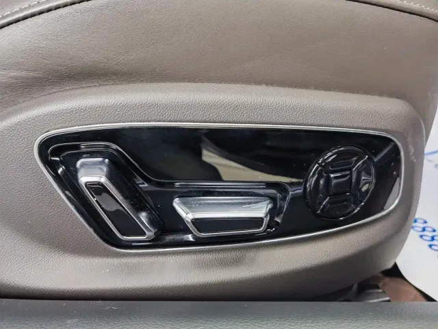 Audi A8 — Фото автомобиля 15