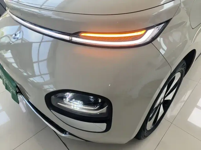Baojun Cloud — Фото автомобиля 23