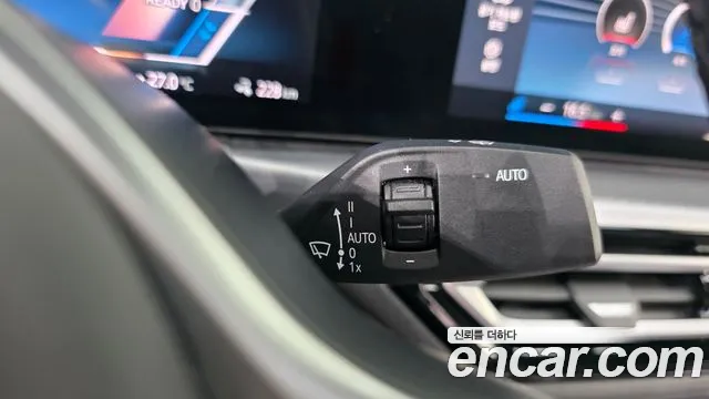 BMW i4 — Фото автомобиля 25