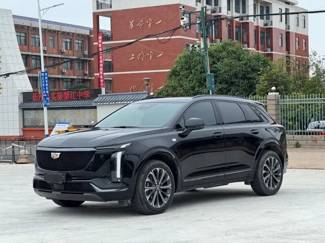 Фотография автомобиля — Cadillac XT5