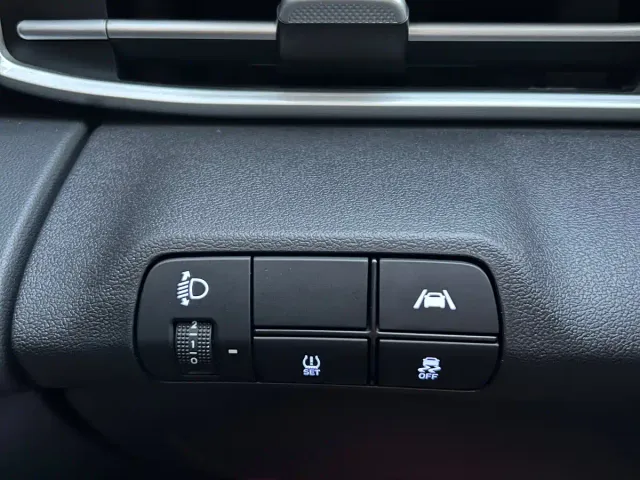 Hyundai Elantra — Фото автомобиля 19