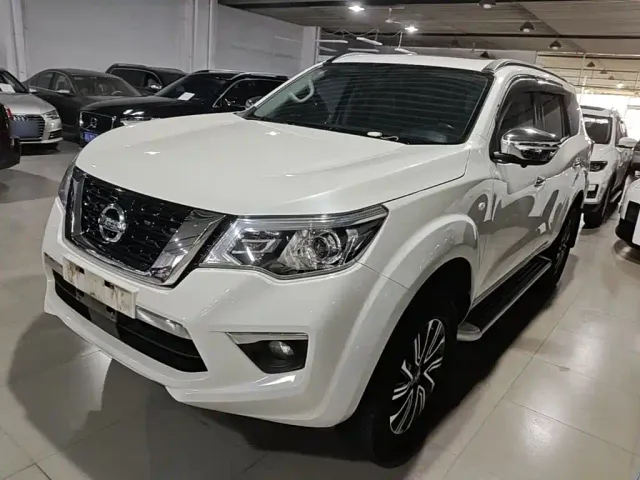 Фотография автомобиля — Nissan Terra