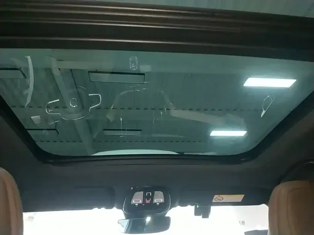 Volvo XC60 — Фото автомобиля 17