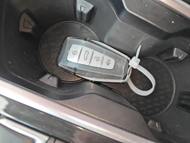 Geely Binyue — Фото автомобиля 8