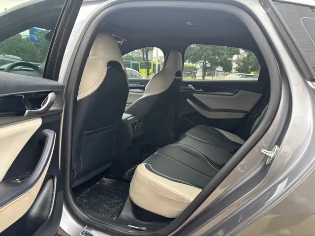 BYD Qin PLUS — Фото автомобиля 10