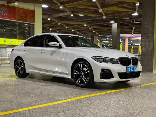 BMW 3 Series — Фото автомобиля 3