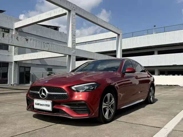 Фотография автомобиля — Mercedes-Benz C-Class