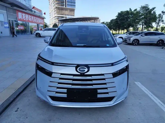 GAC Trumpchi E8 — Фото автомобиля 2
