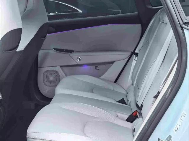 Arcfox Alpha S5 — Фото автомобиля 17