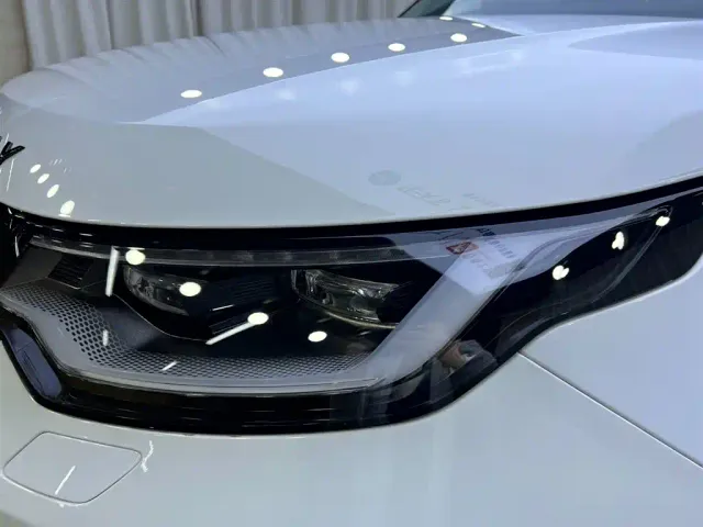 Land Rover Discovery — Фото автомобиля 24