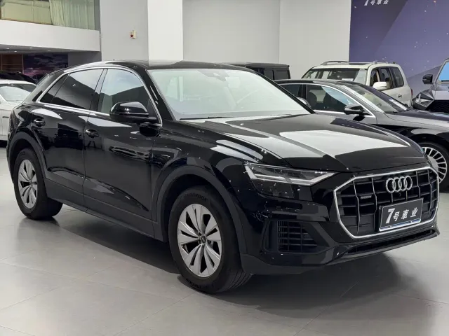 Audi Q8 — Фото автомобиля 3