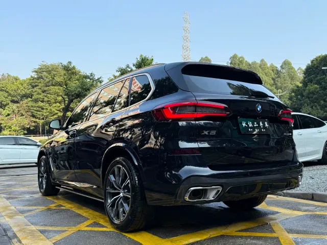 BMW X5 — Фото автомобиля 4