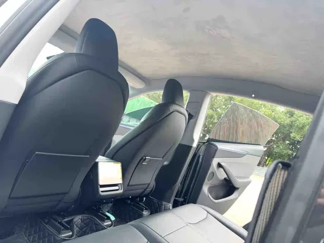 Tesla Model Y — Фото автомобиля 5