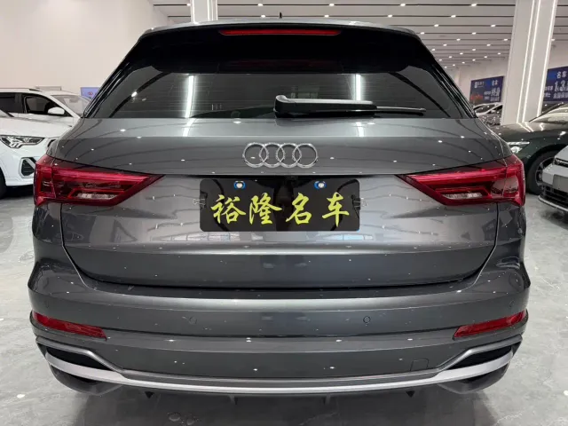 Audi Q3 — Фото автомобиля 5