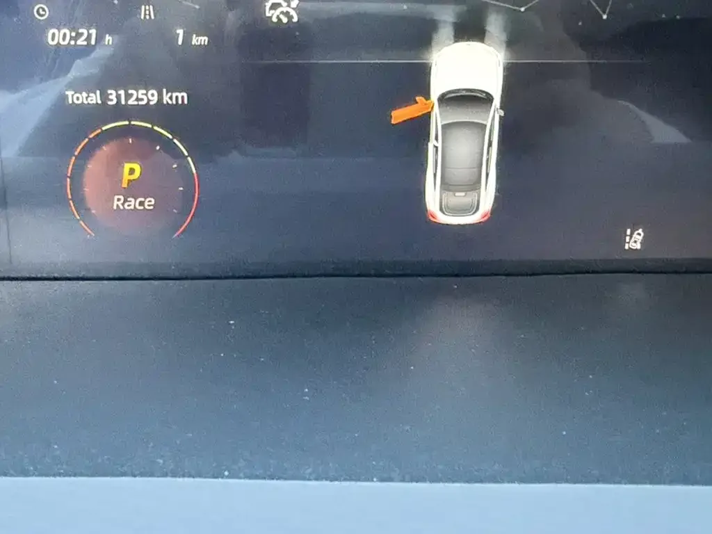 Changan Changan UNI-V 2022 1.5T Sport Edition — Фото автомобиля 7