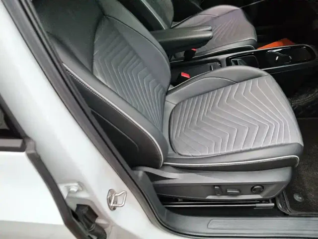 Volkswagen ID.3 — Фото автомобиля 24
