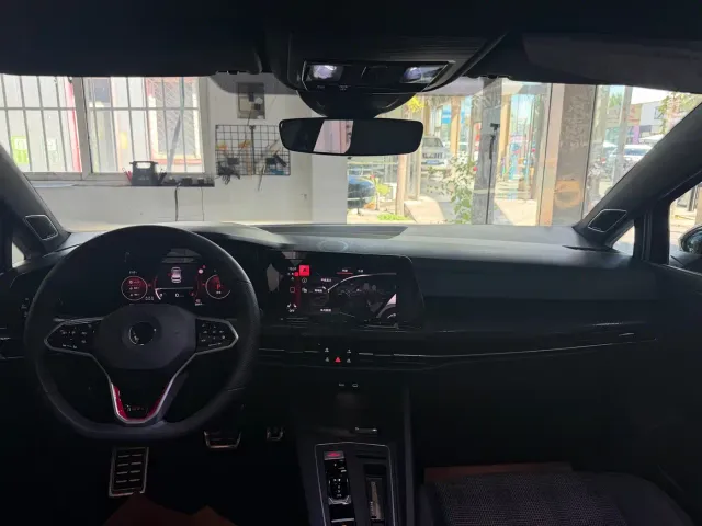 Volkswagen Golf GTI — Фото автомобиля 12