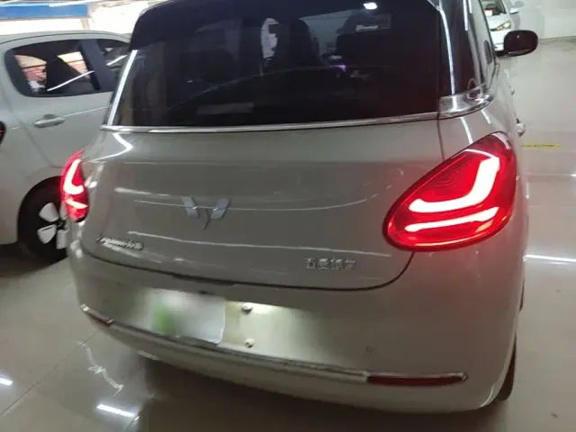 Wuling Bingo — Фото автомобиля 3