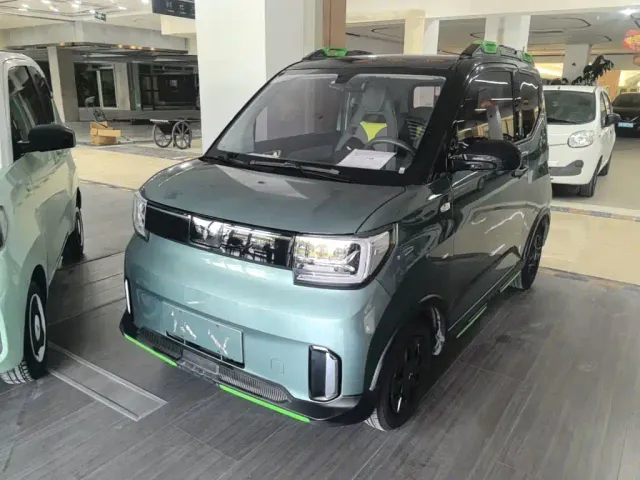 Фотография автомобиля — Wuling Hongguang Mini EV