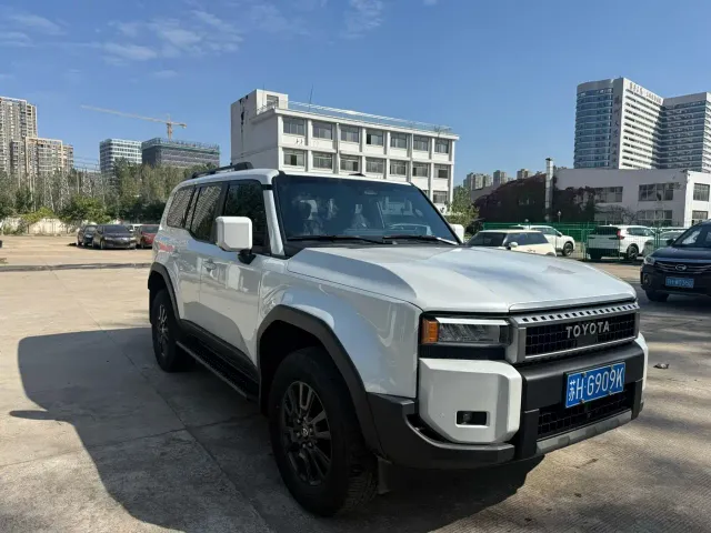 Toyota Prado — Фото автомобиля 3