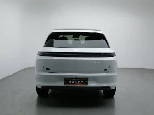 Li Auto L7 — Фото автомобиля 4