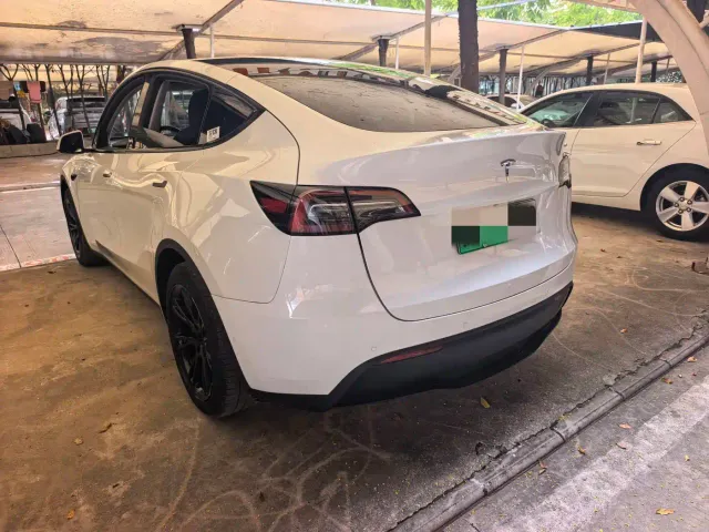 Tesla Model Y 2022 Facelift Rear-Wheel Drive Version — Фото автомобиля 16