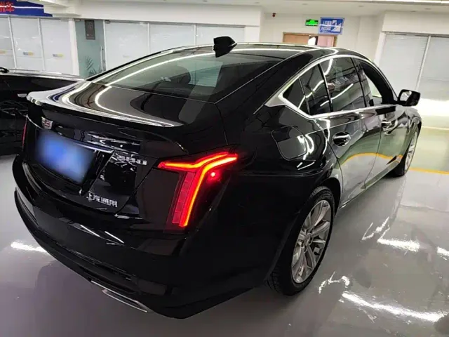 Cadillac CT5 — Фото автомобиля 6
