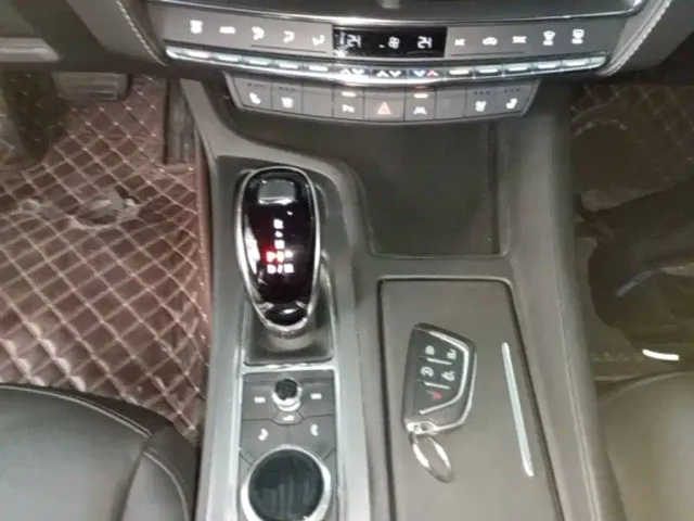 Cadillac CT5 — Фото автомобиля 13