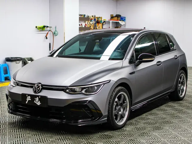 Фотография автомобиля — Volkswagen Golf
