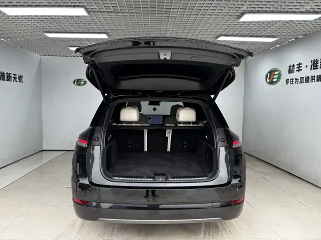 Li Auto L7 — Фото автомобиля 29