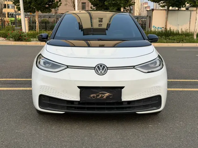 Volkswagen ID.3 — Фото автомобиля 2